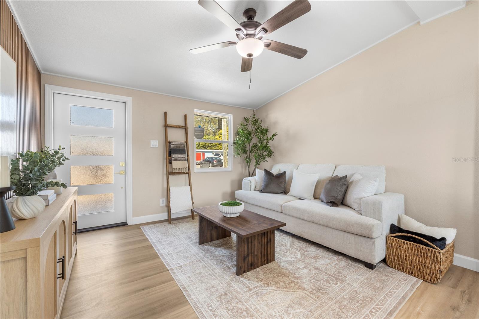 Image 6 of 39 For 3904 Crawford Street