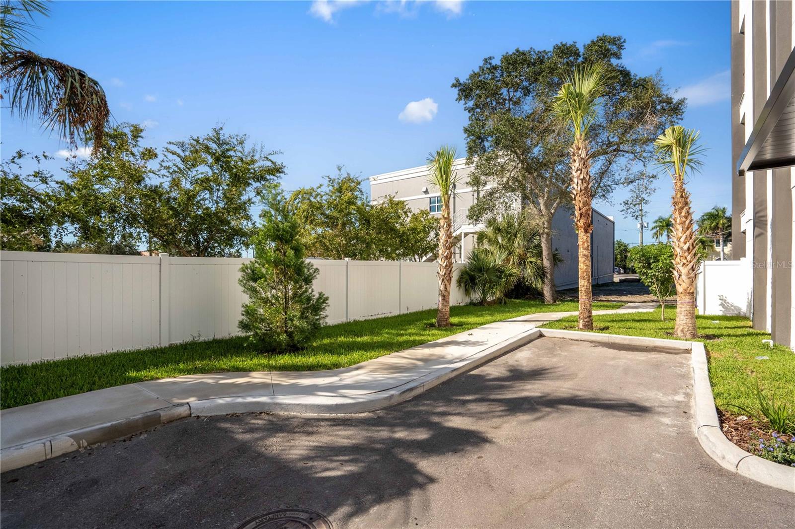 Image 28 of 30 For 3002 Platt  7