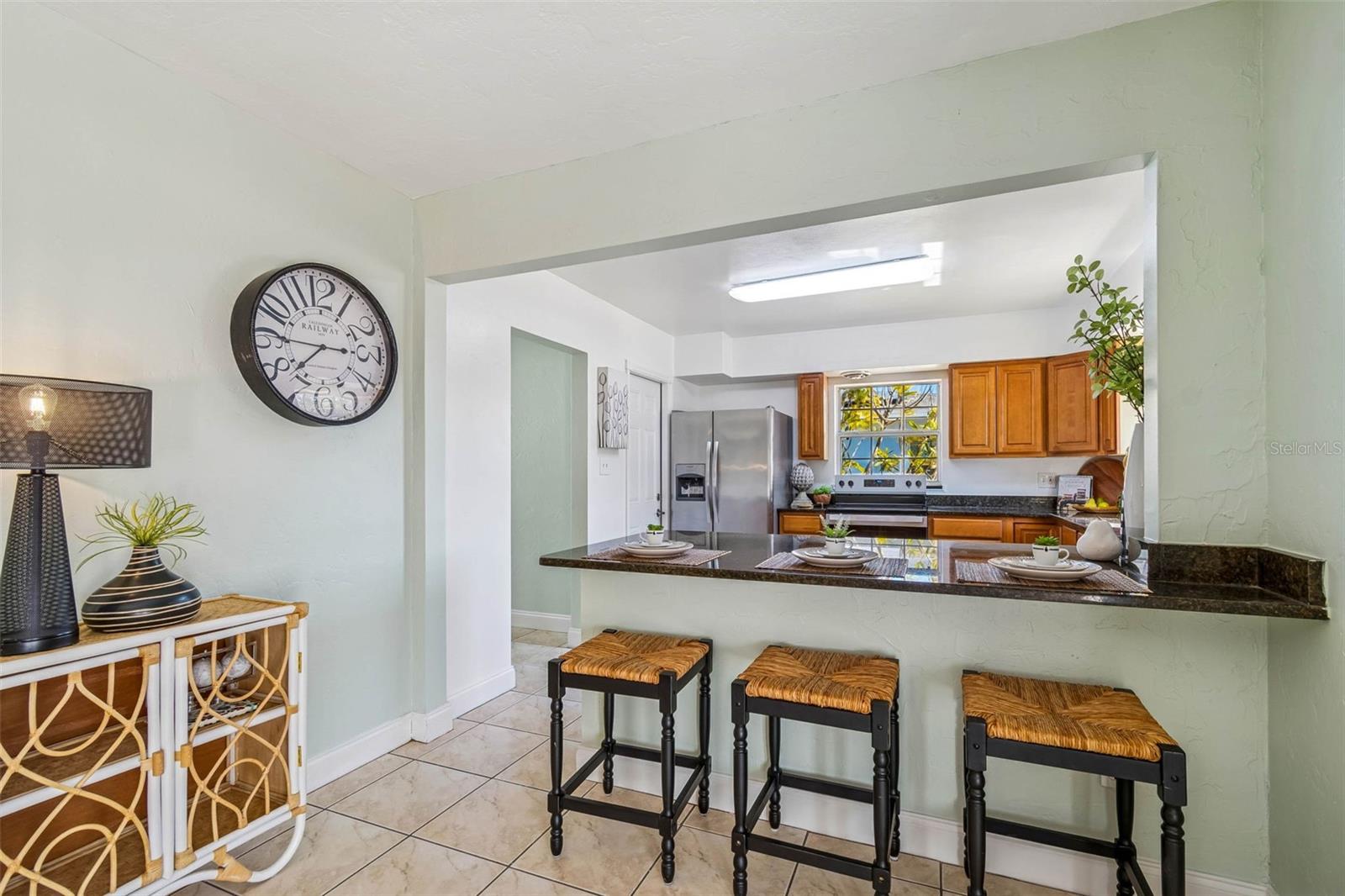 Image 11 of 46 For 6041 5th Avenue N