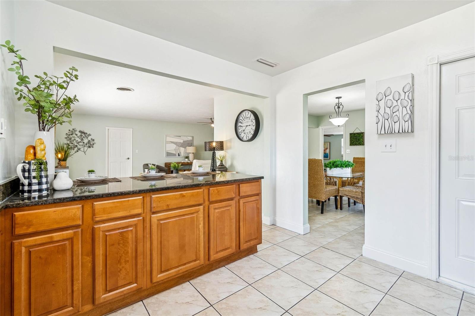 Image 14 of 46 For 6041 5th Avenue N