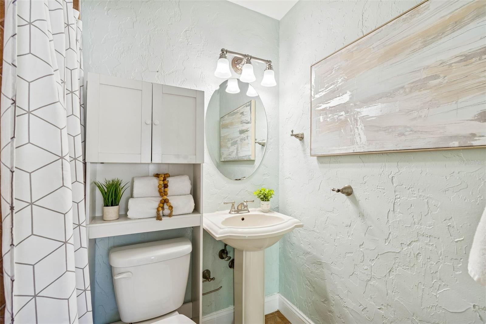 Image 21 of 46 For 6041 5th Avenue N