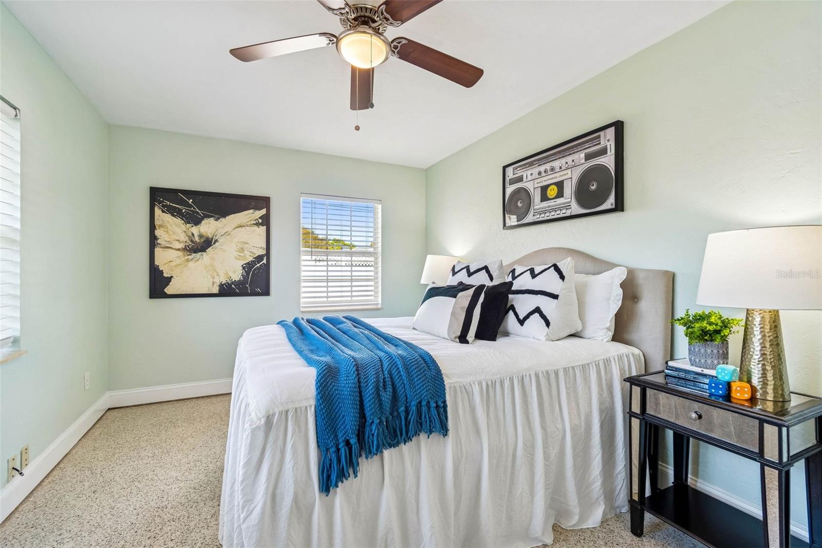 Image 25 of 46 For 6041 5th Avenue N