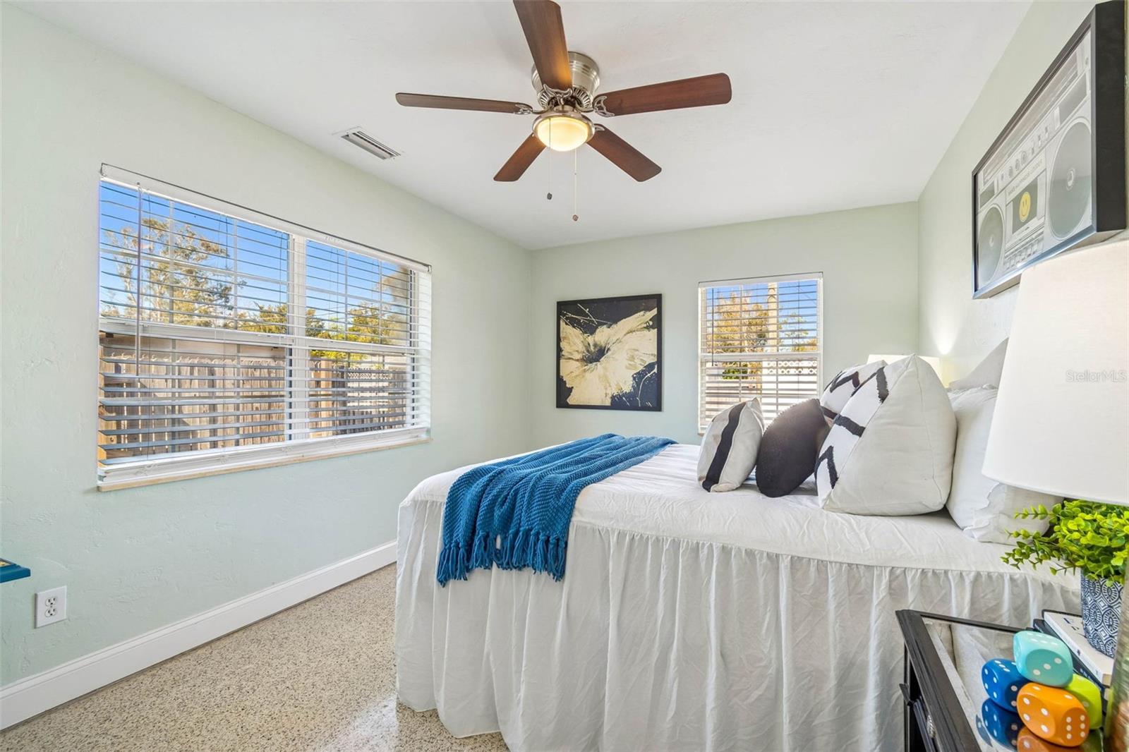 Image 26 of 46 For 6041 5th Avenue N