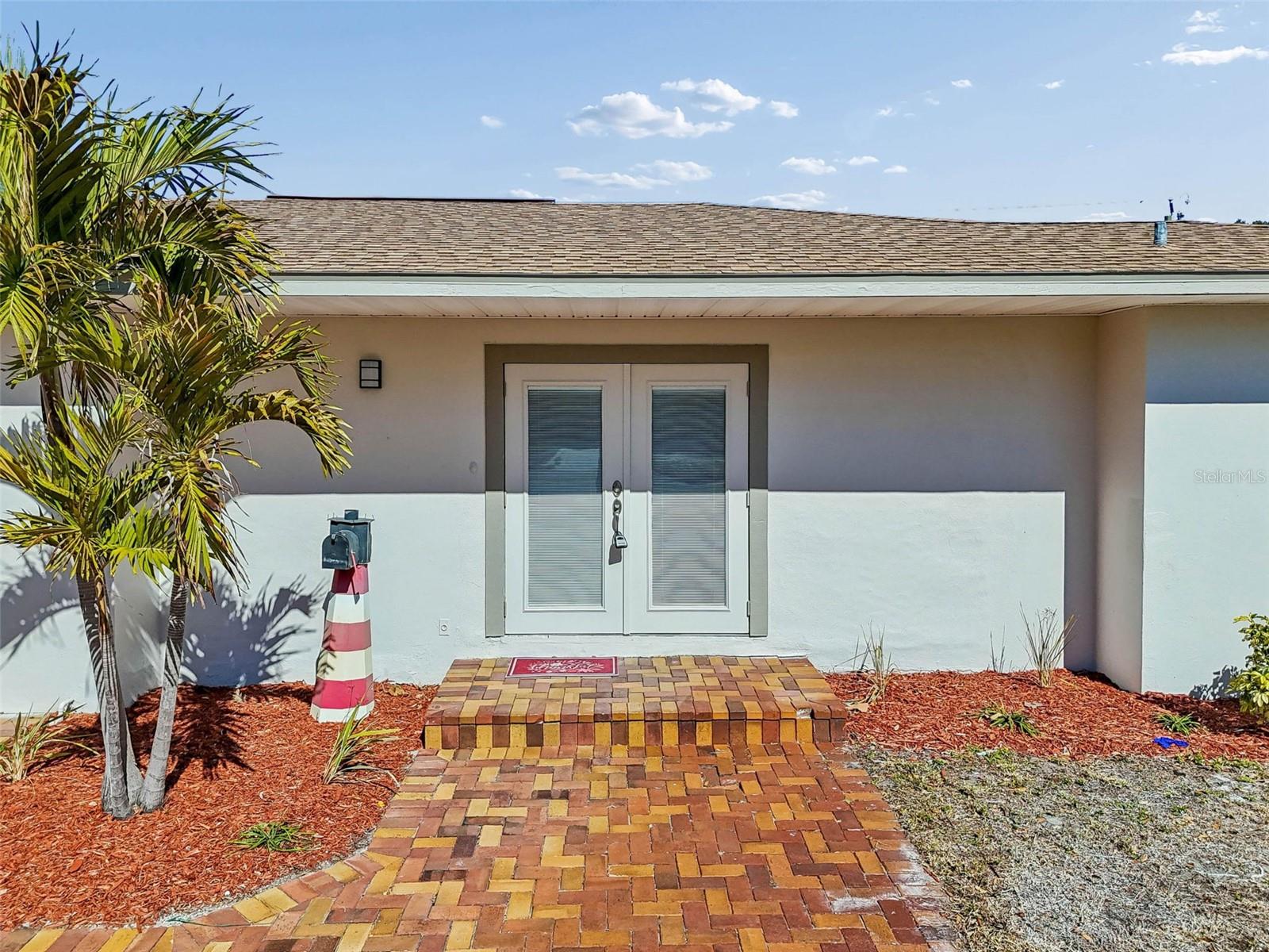 Image 3 of 46 For 6041 5th Avenue N