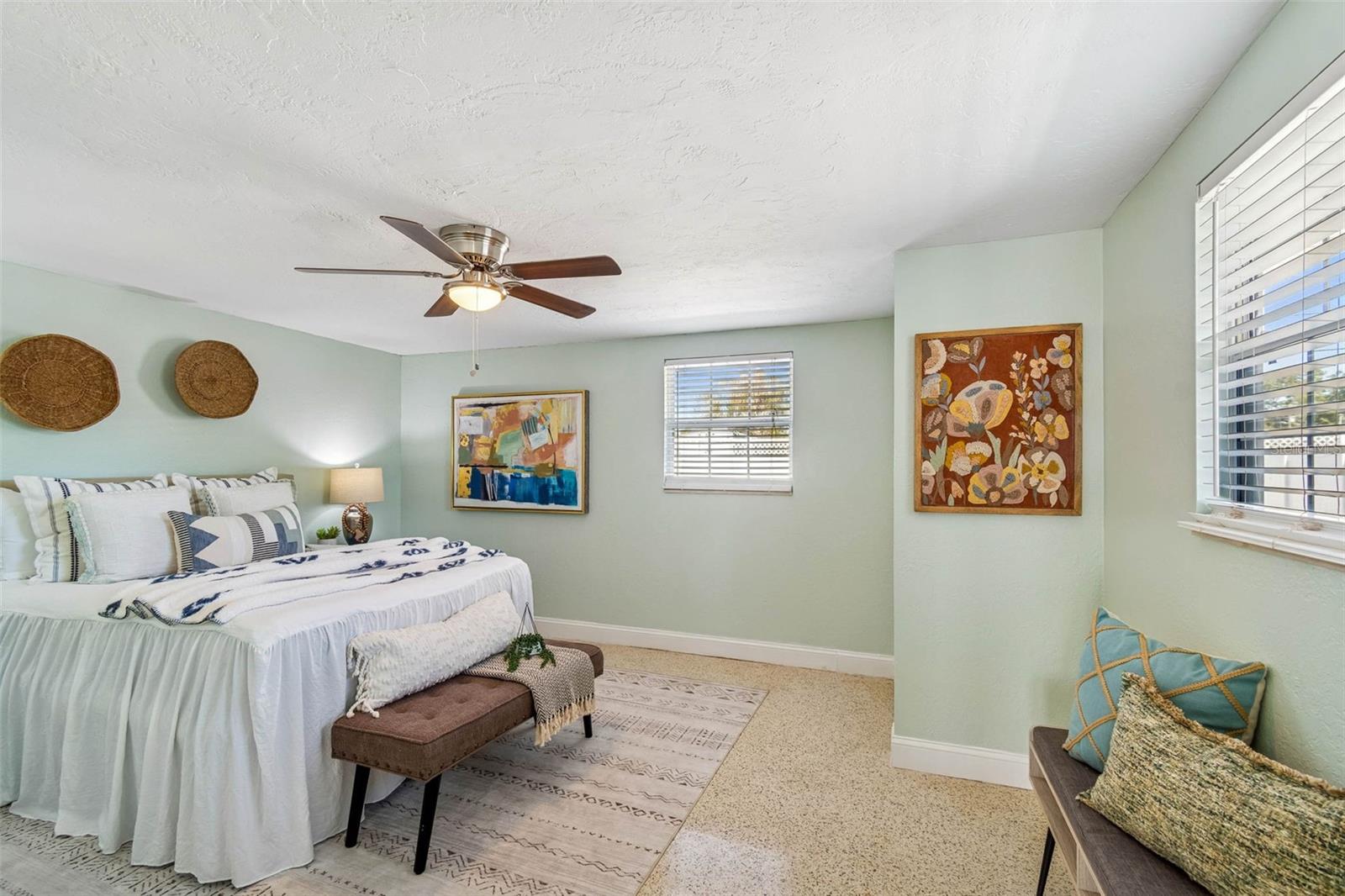 Image 31 of 46 For 6041 5th Avenue N