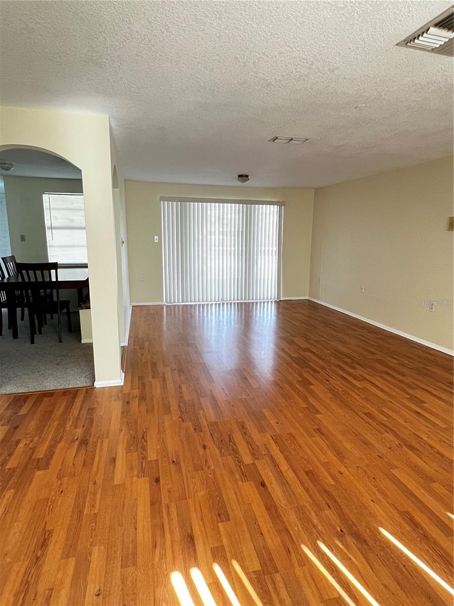 Image 7 of 14 For 7403 Populus Drive