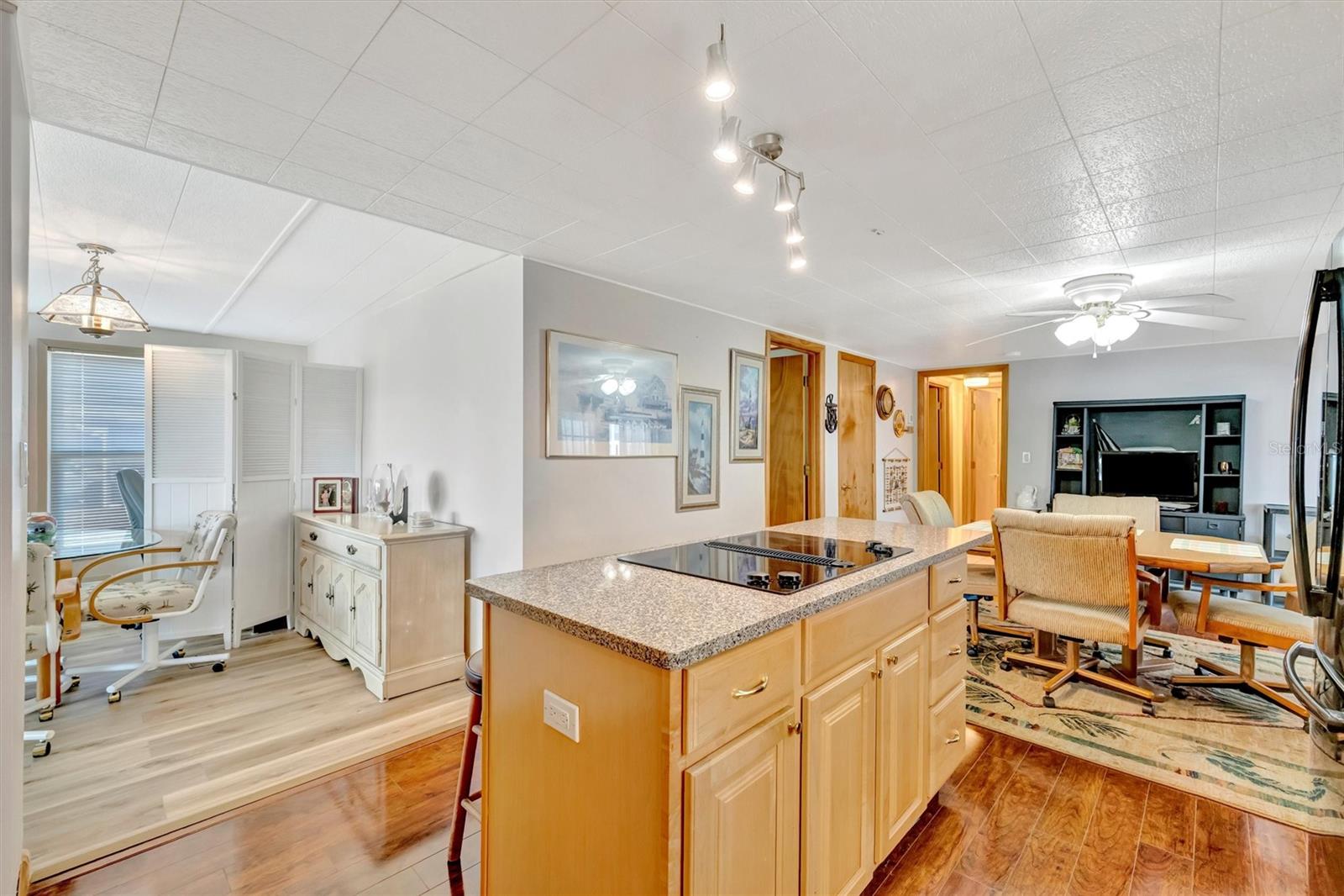 Image 10 of 57 For 132 Saint Lucia Loop