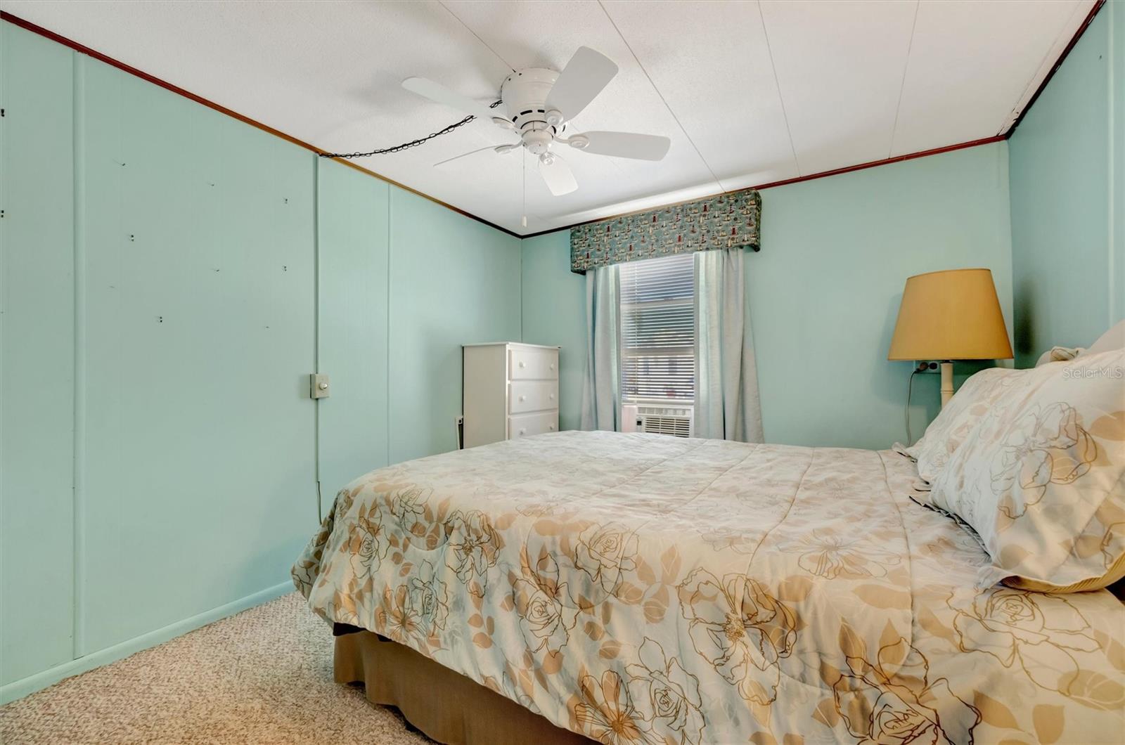 Image 24 of 57 For 132 Saint Lucia Loop