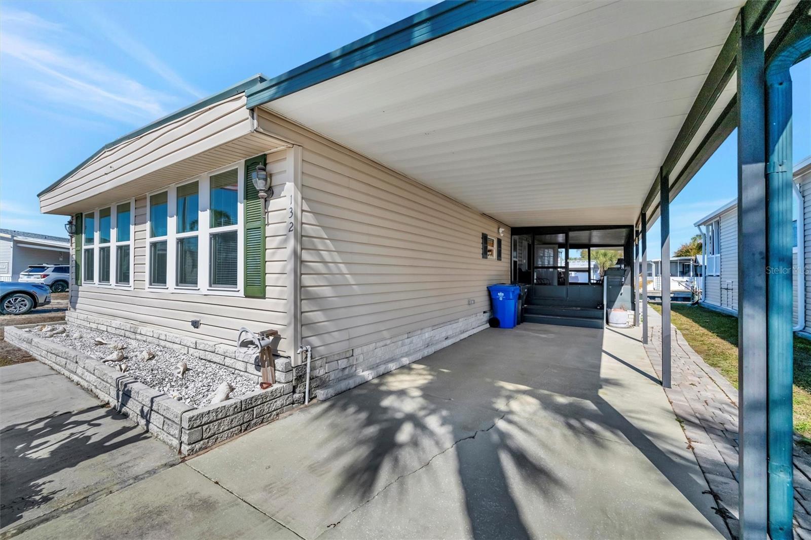 Image 38 of 57 For 132 Saint Lucia Loop