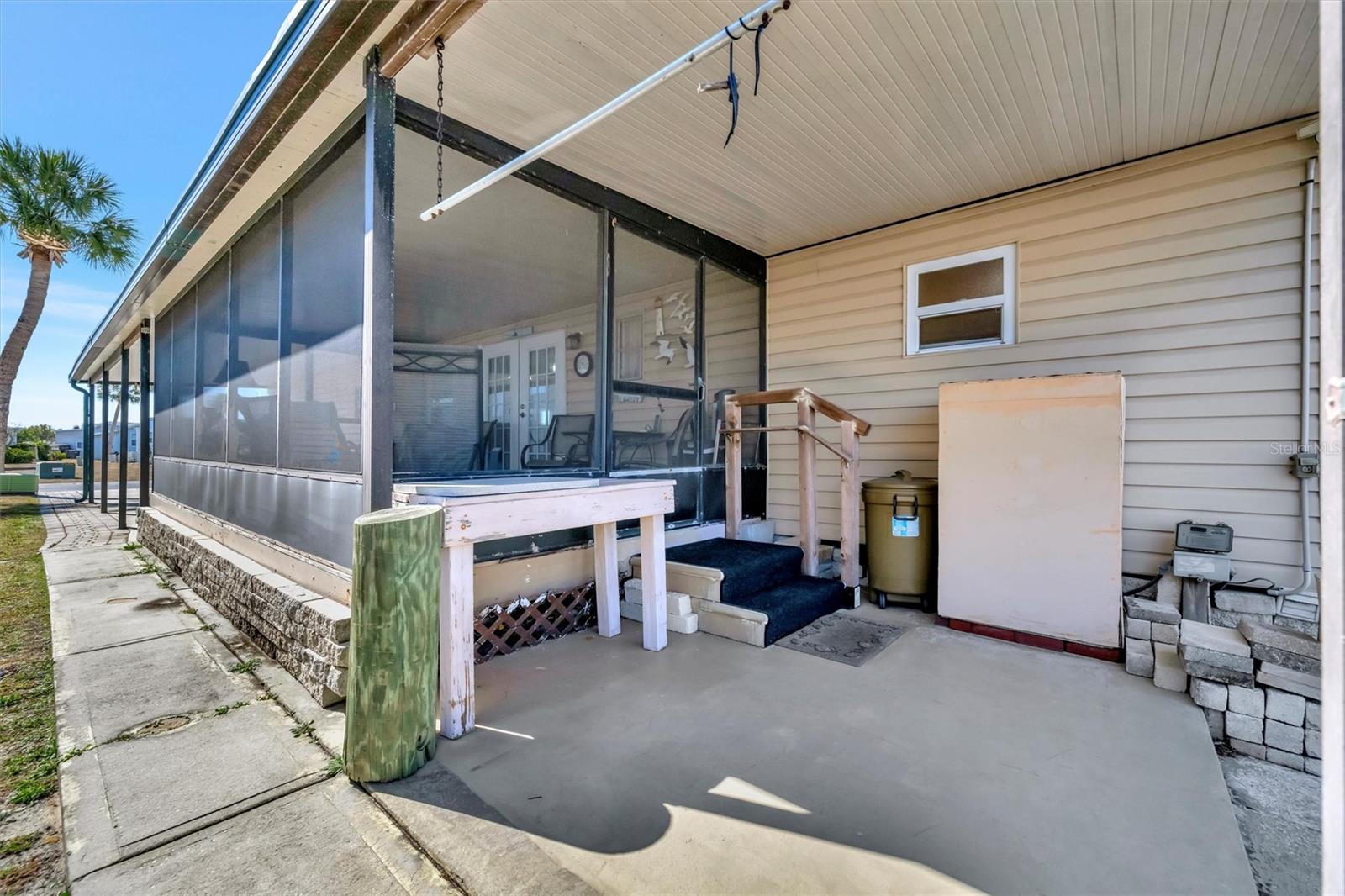 Image 43 of 57 For 132 Saint Lucia Loop