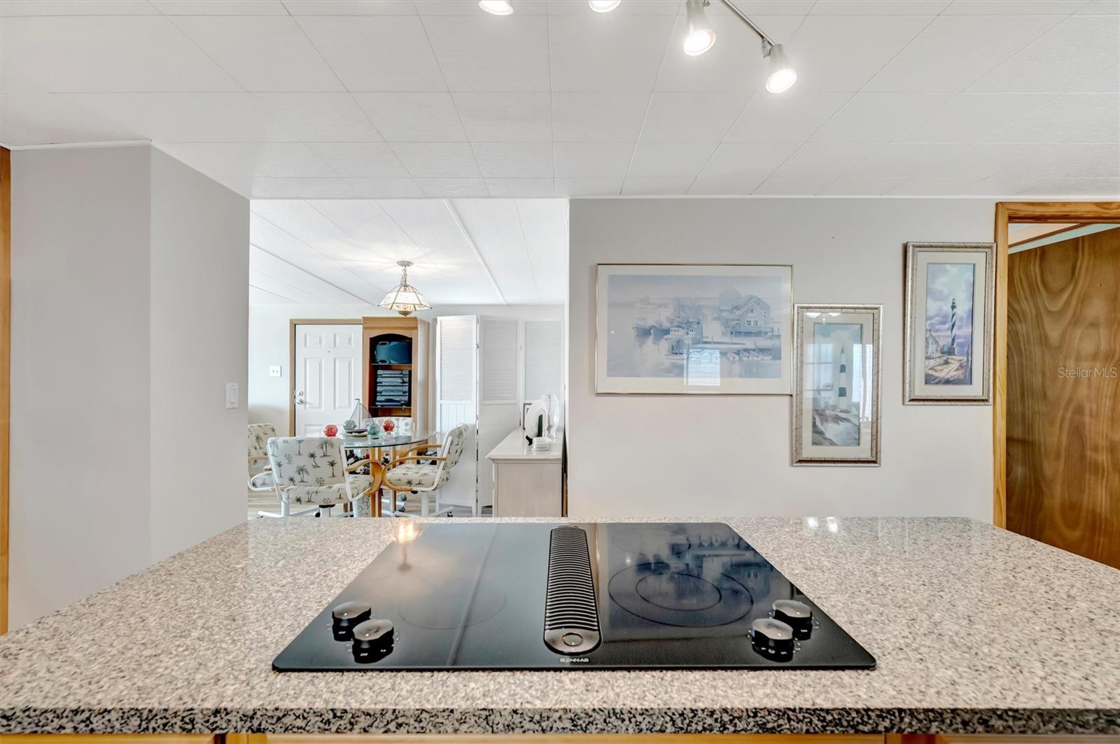 Image 8 of 57 For 132 Saint Lucia Loop