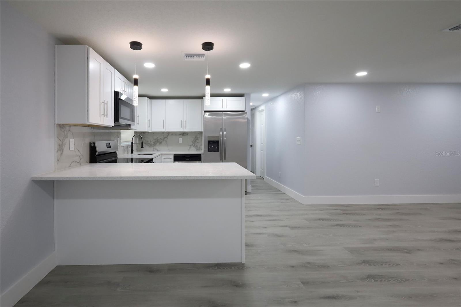 Image 11 of 29 For 1101 Bethune Street