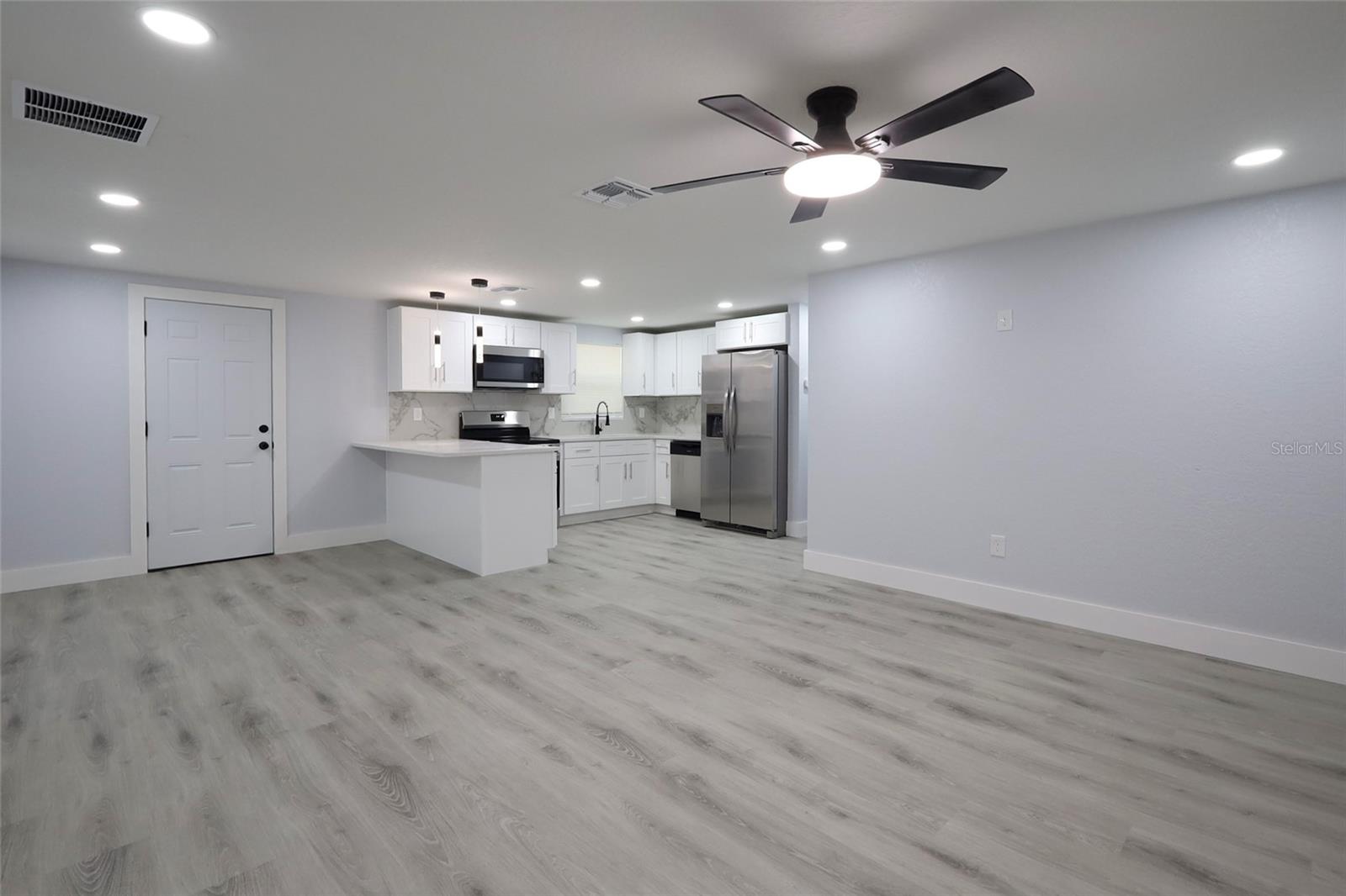 Image 7 of 29 For 1101 Bethune Street