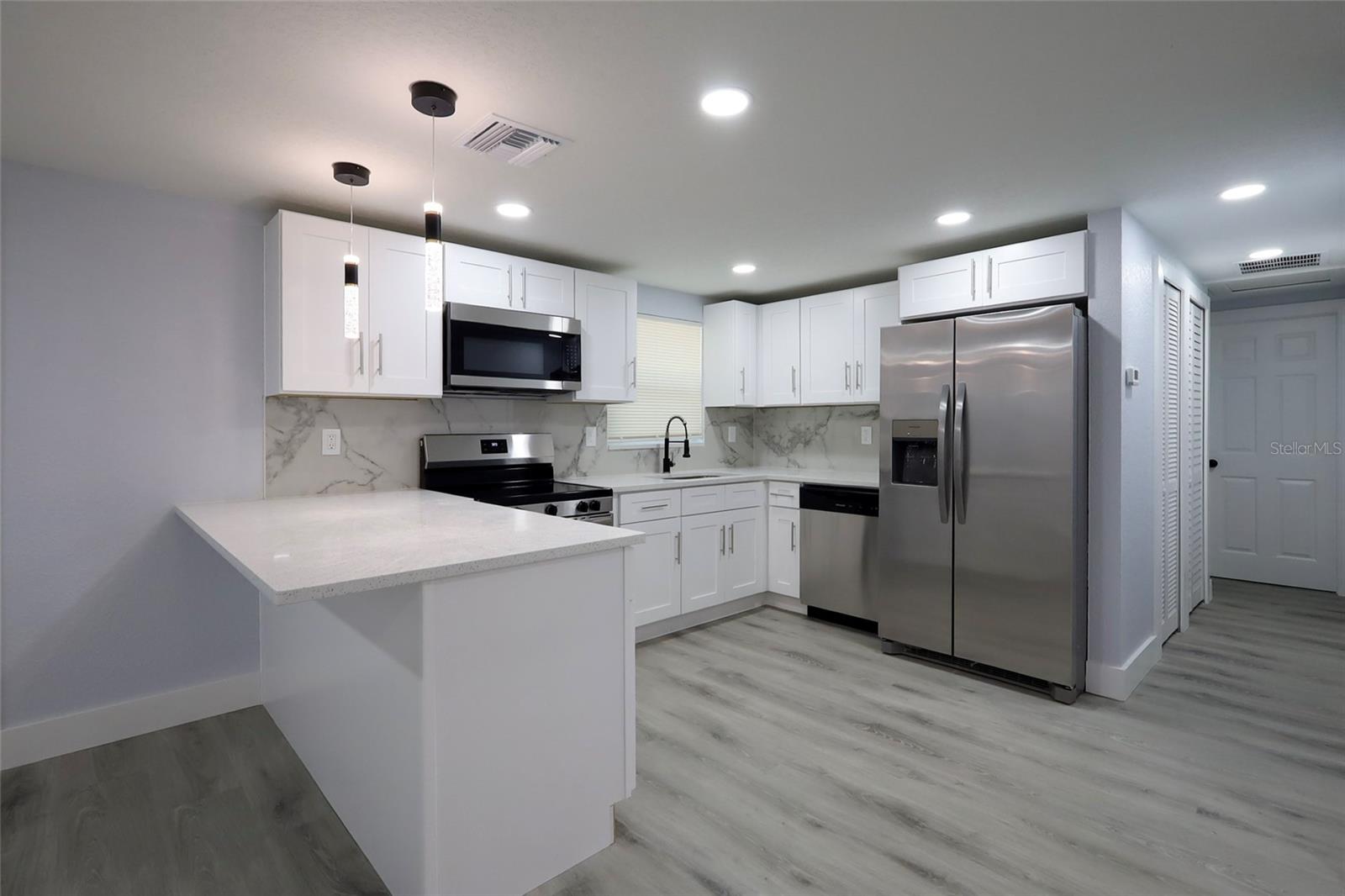 Image 9 of 29 For 1101 Bethune Street