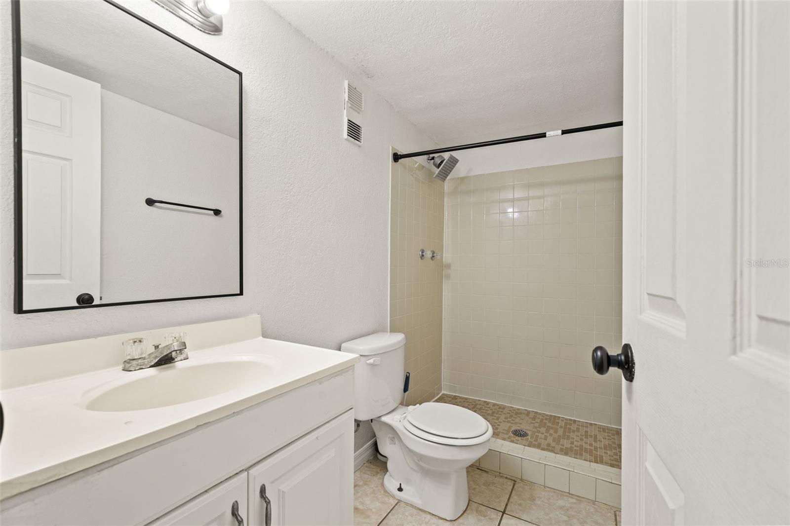 Image 12 of 20 For 14415 American Circle  104