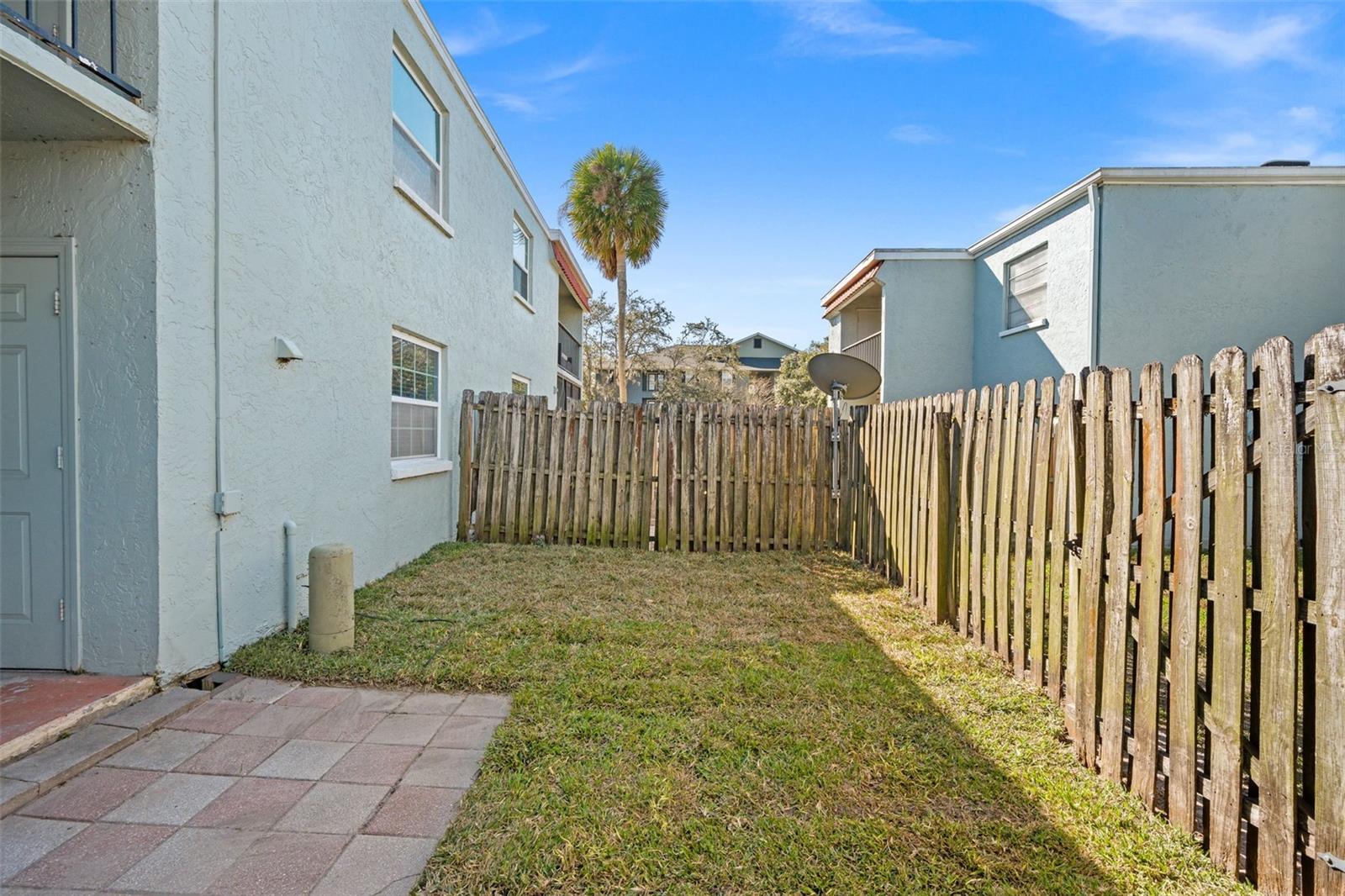 Image 16 of 20 For 14415 American Circle  104