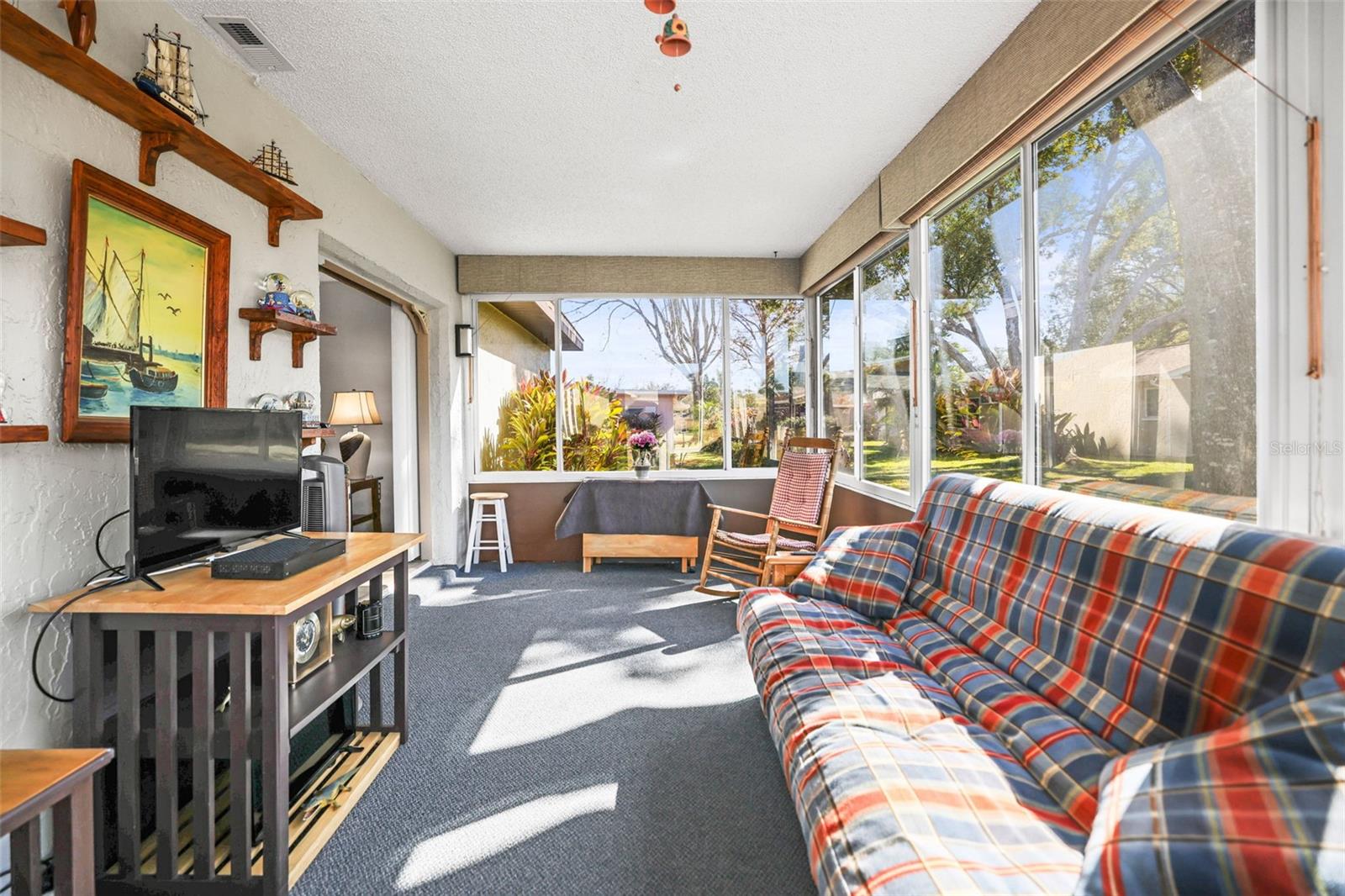 Image 17 of 20 For 2790 Lomond Drive