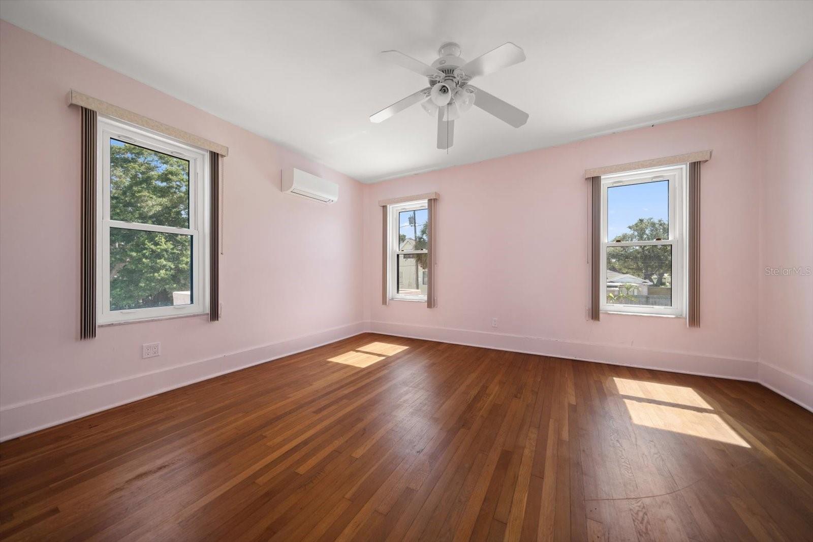 Image 31 of 35 For 43 Edgewater Drive