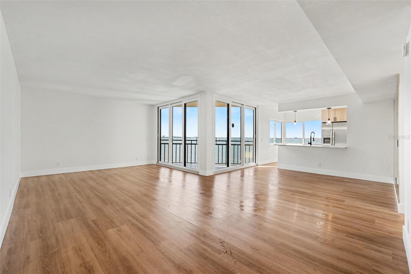 Image 4 of 35 For 5541 Puerta Del Sol Boulevard S 314