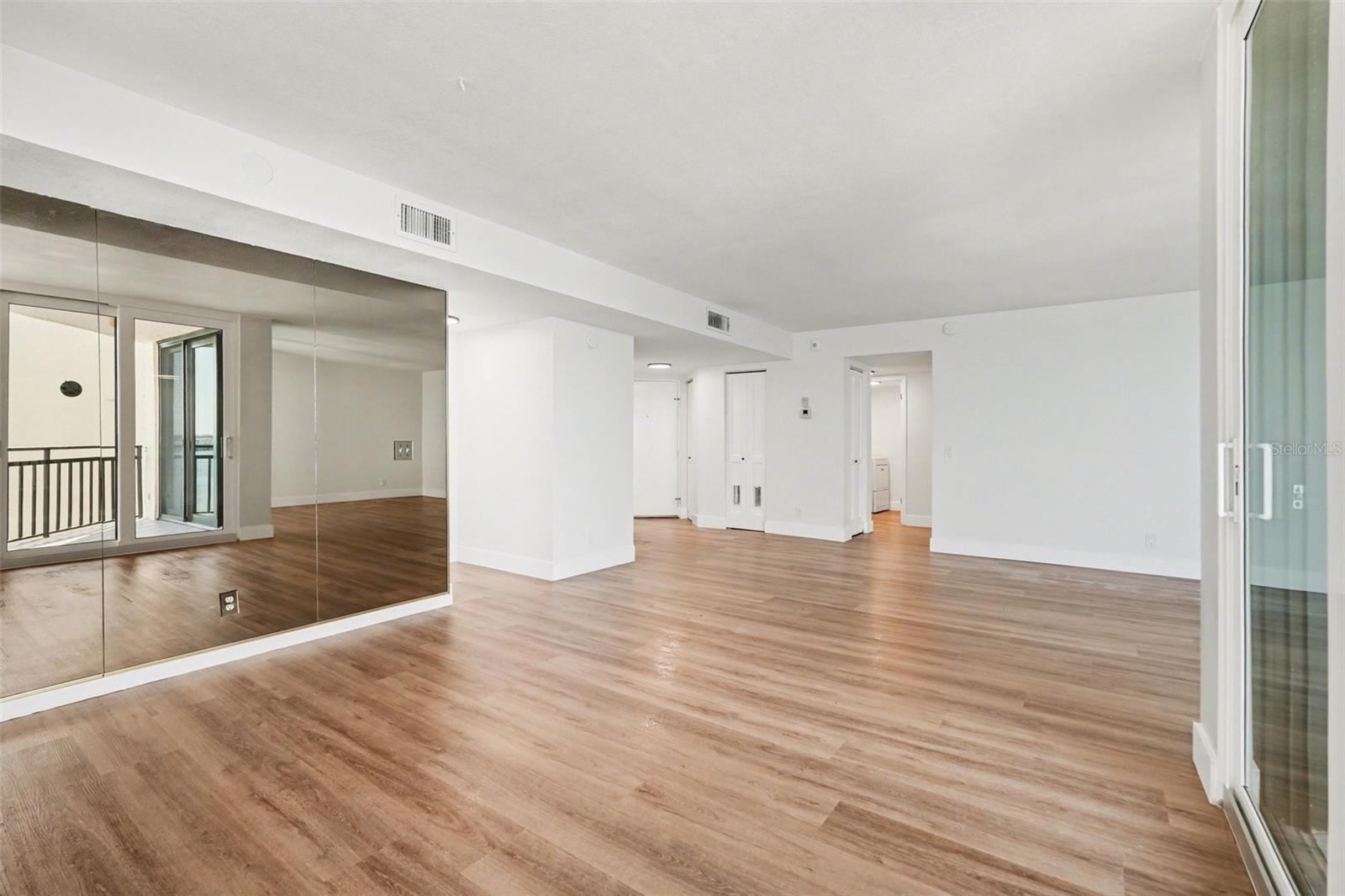 Image 7 of 35 For 5541 Puerta Del Sol Boulevard S 314