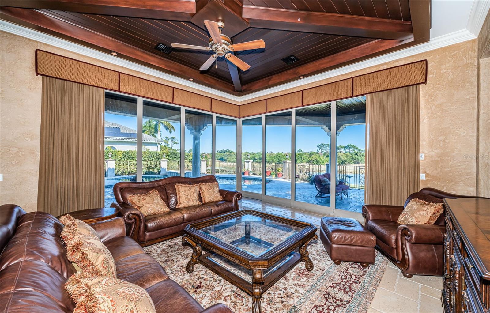 Image 21 of 90 For 9209 Silverthorn Road