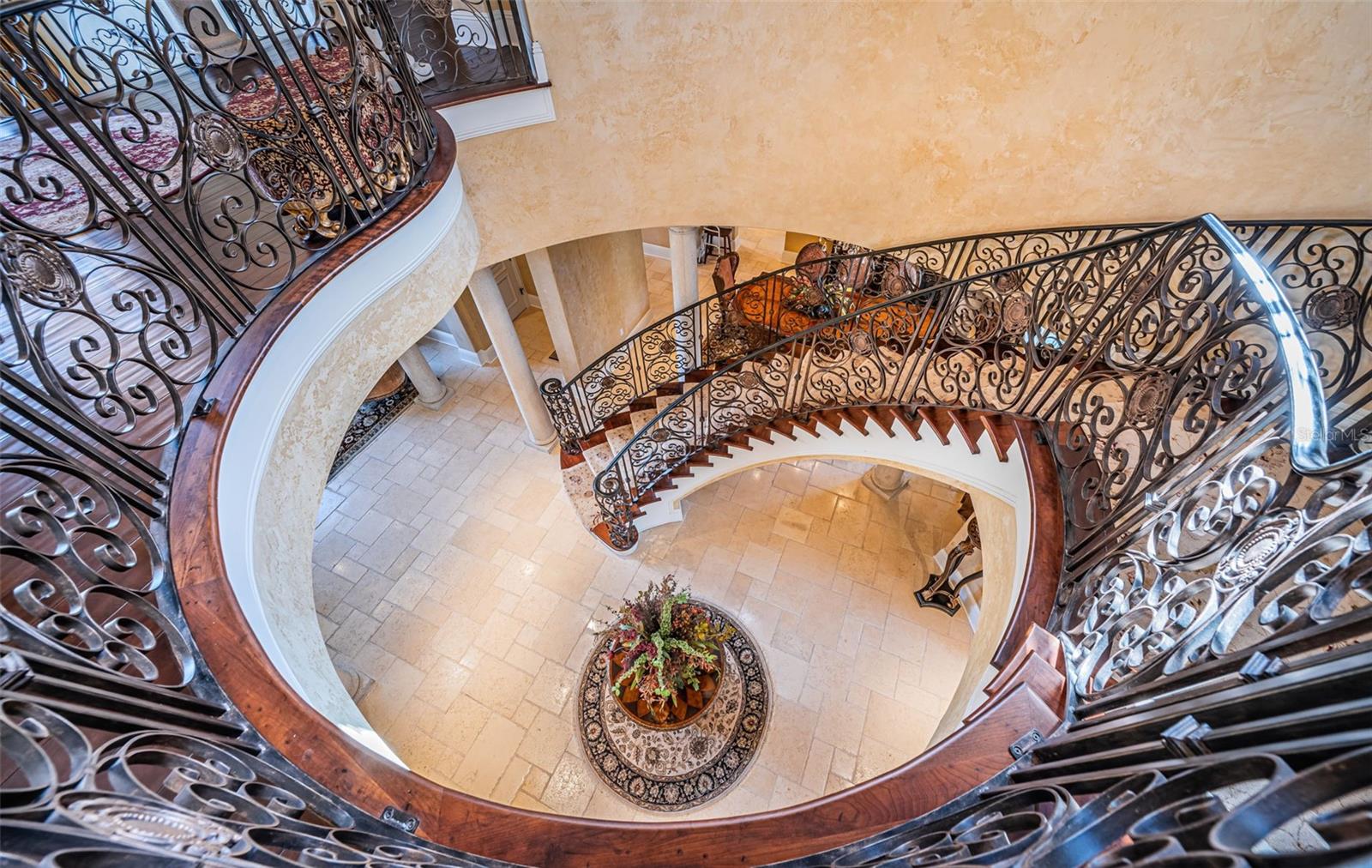 Image 35 of 90 For 9209 Silverthorn Road