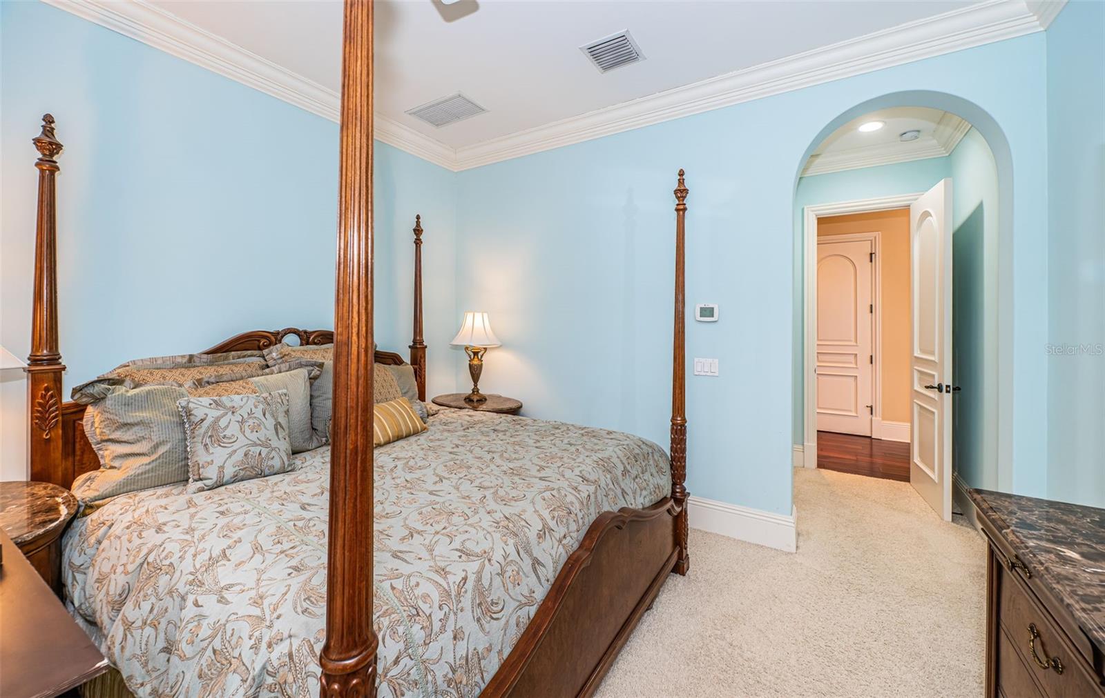 Image 57 of 90 For 9209 Silverthorn Road