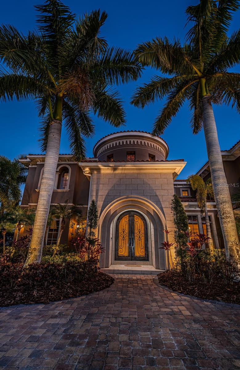 Image 7 of 90 For 9209 Silverthorn Road