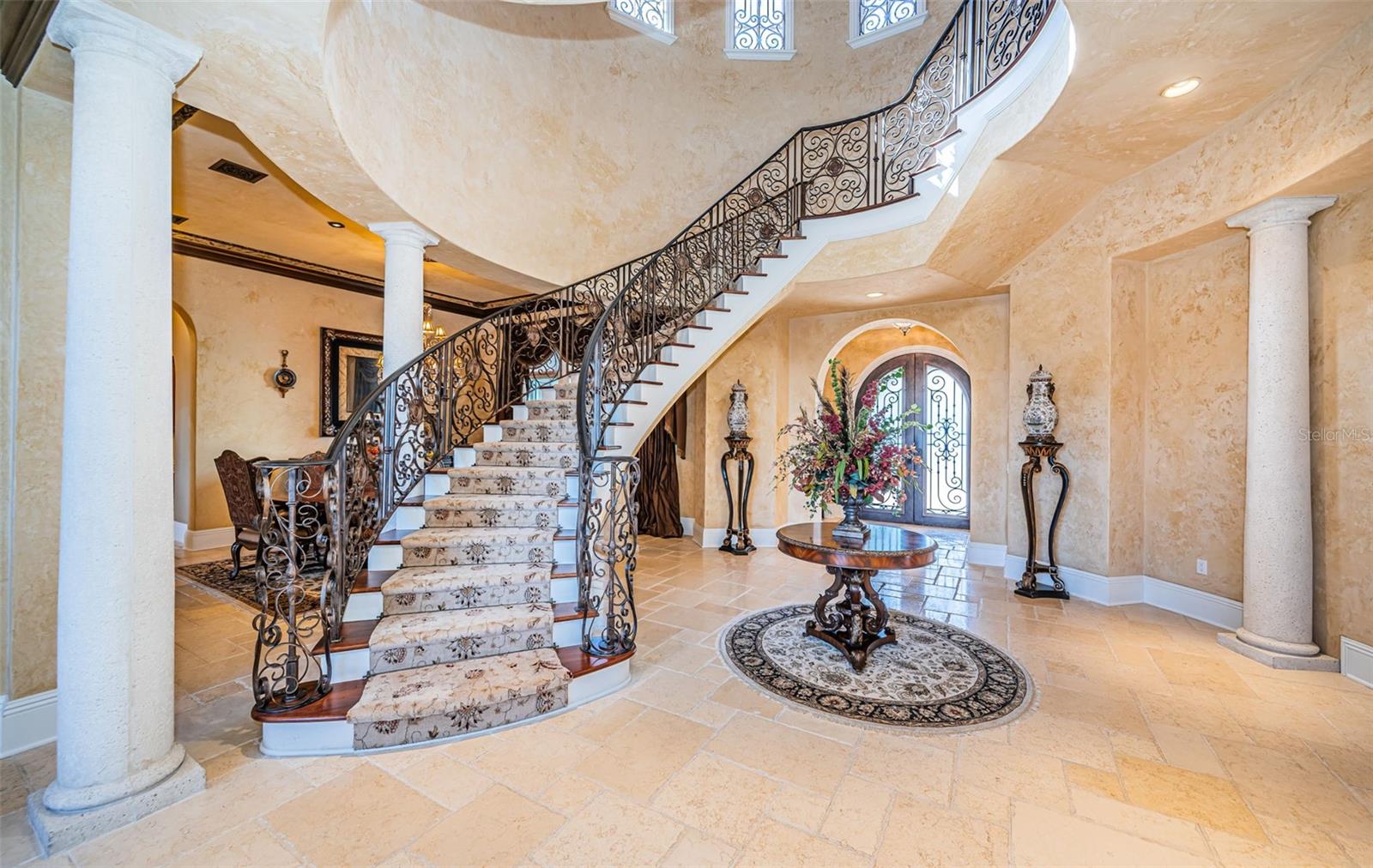 Image 8 of 90 For 9209 Silverthorn Road