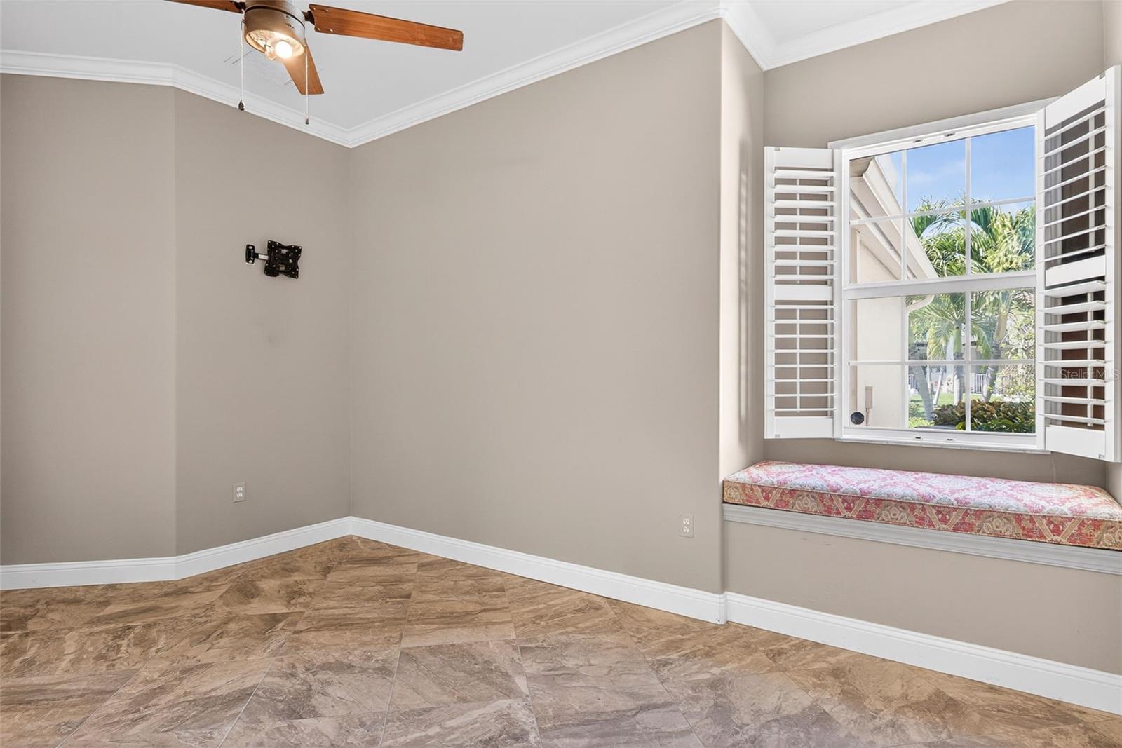 Image 11 of 45 For 15233 Cape Sable Lane