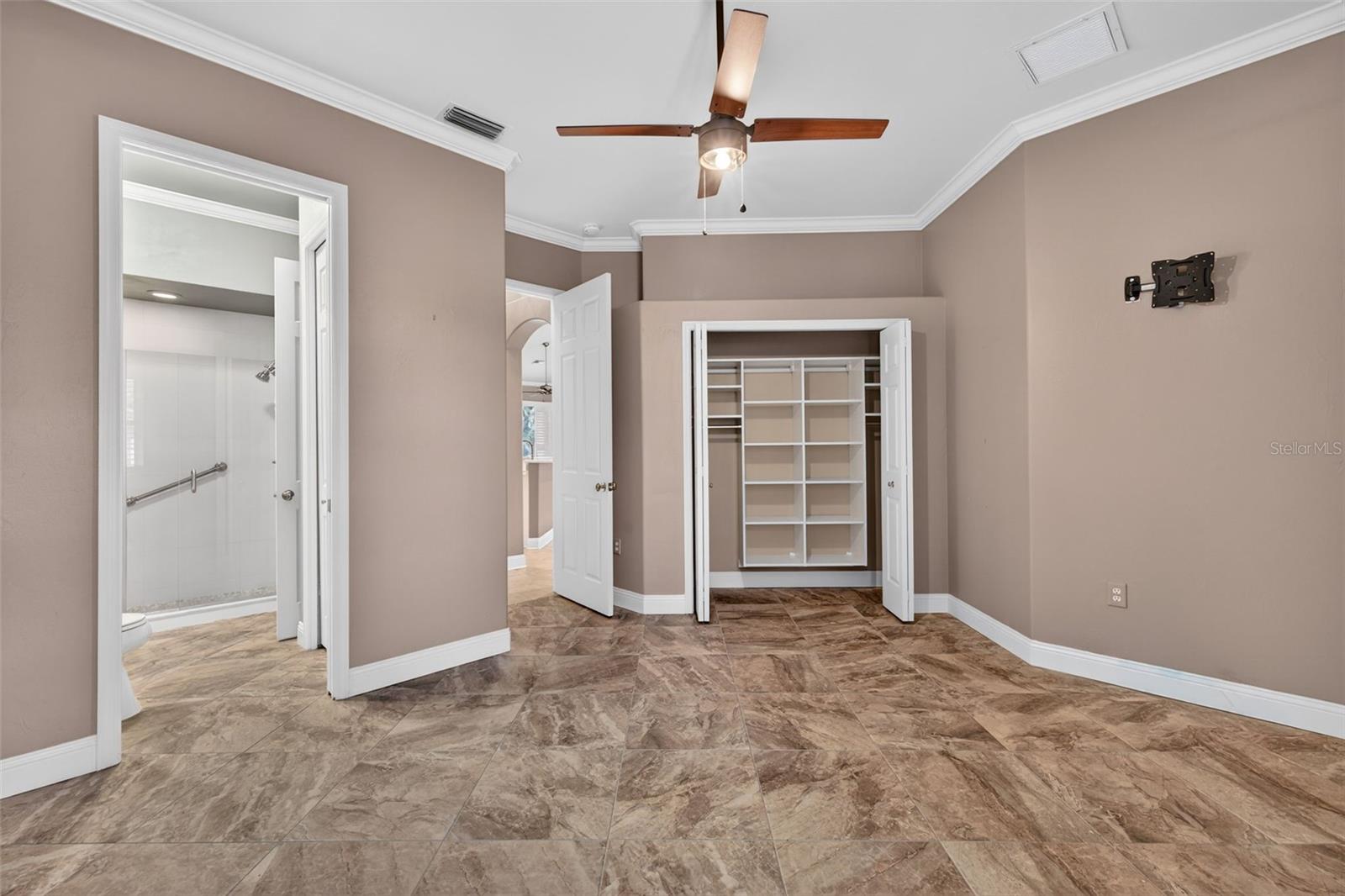 Image 13 of 45 For 15233 Cape Sable Lane