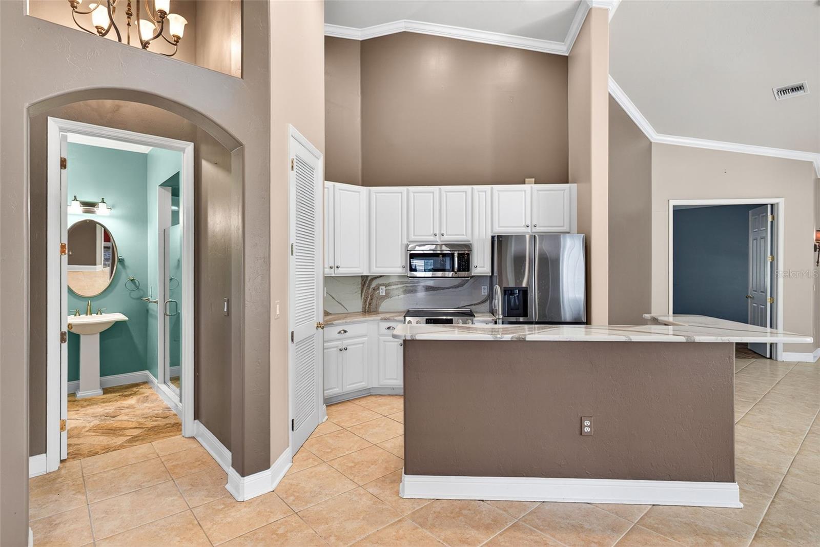 Image 17 of 45 For 15233 Cape Sable Lane