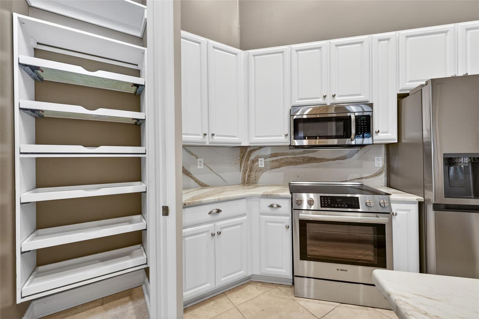 Image 23 of 45 For 15233 Cape Sable Lane