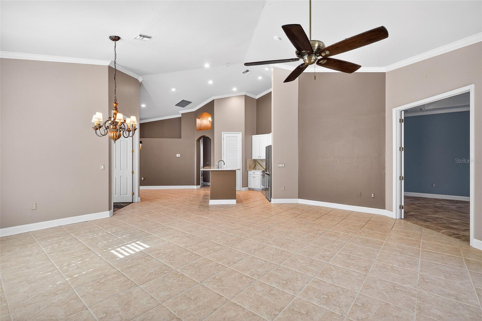 Image 26 of 45 For 15233 Cape Sable Lane