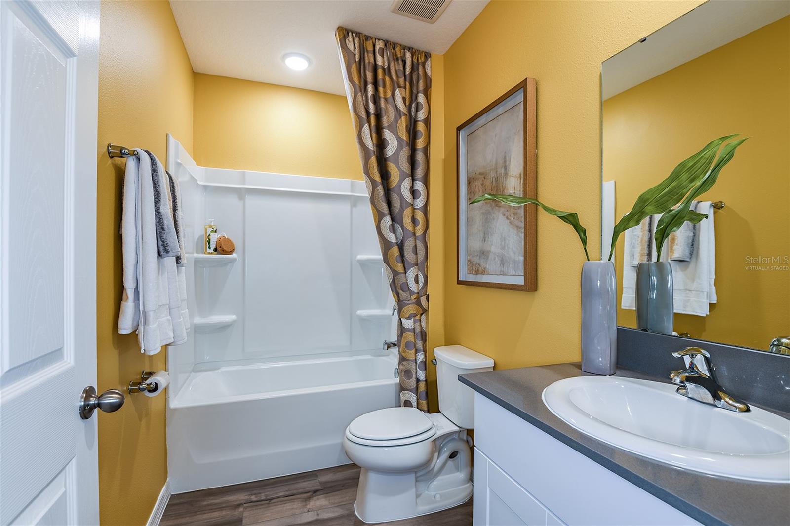 Image 13 of 34 For 5548 Taverna Loop