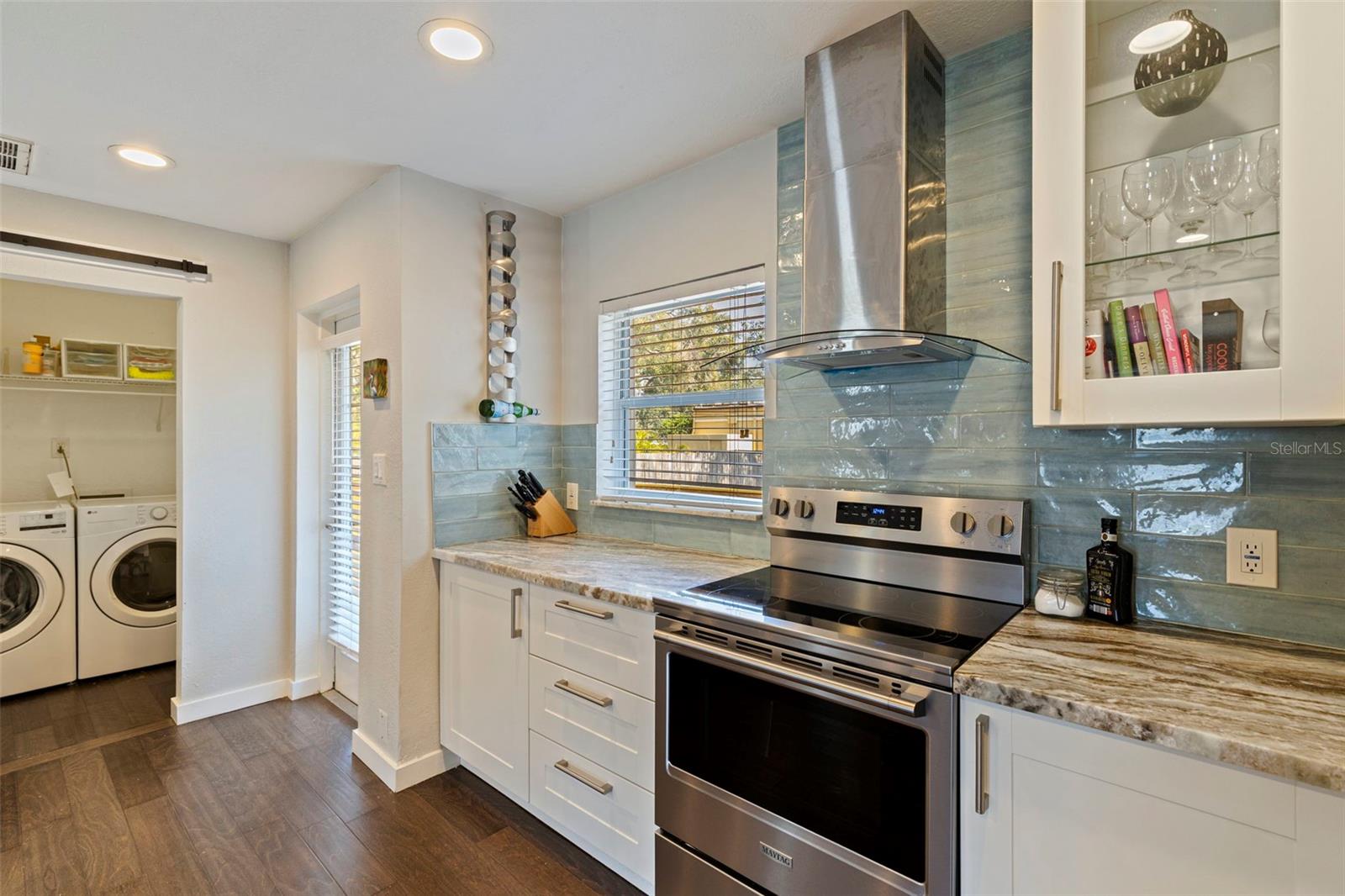 Image 11 of 30 For 3827 17th Street N