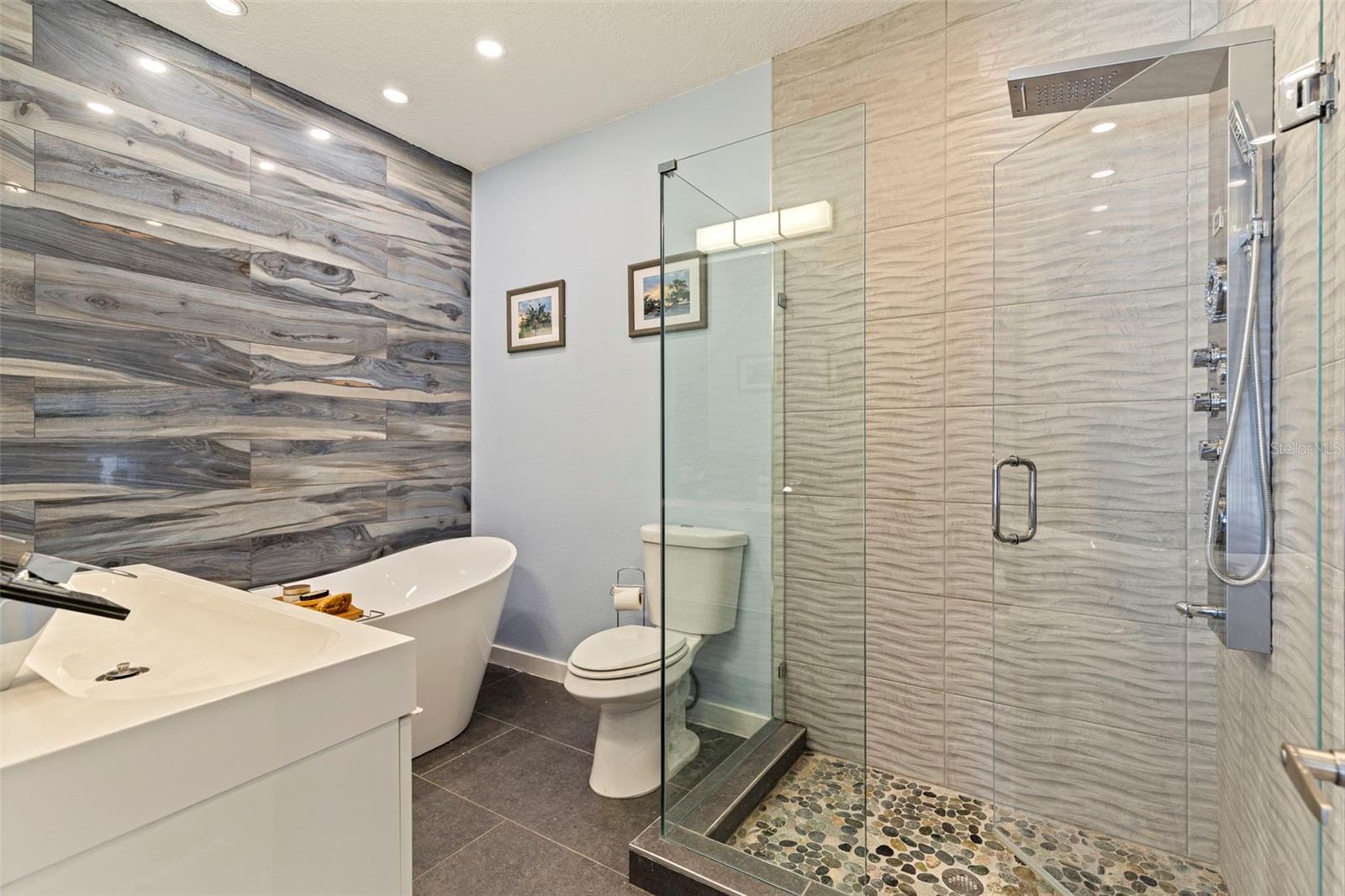 Image 15 of 30 For 3827 17th Street N