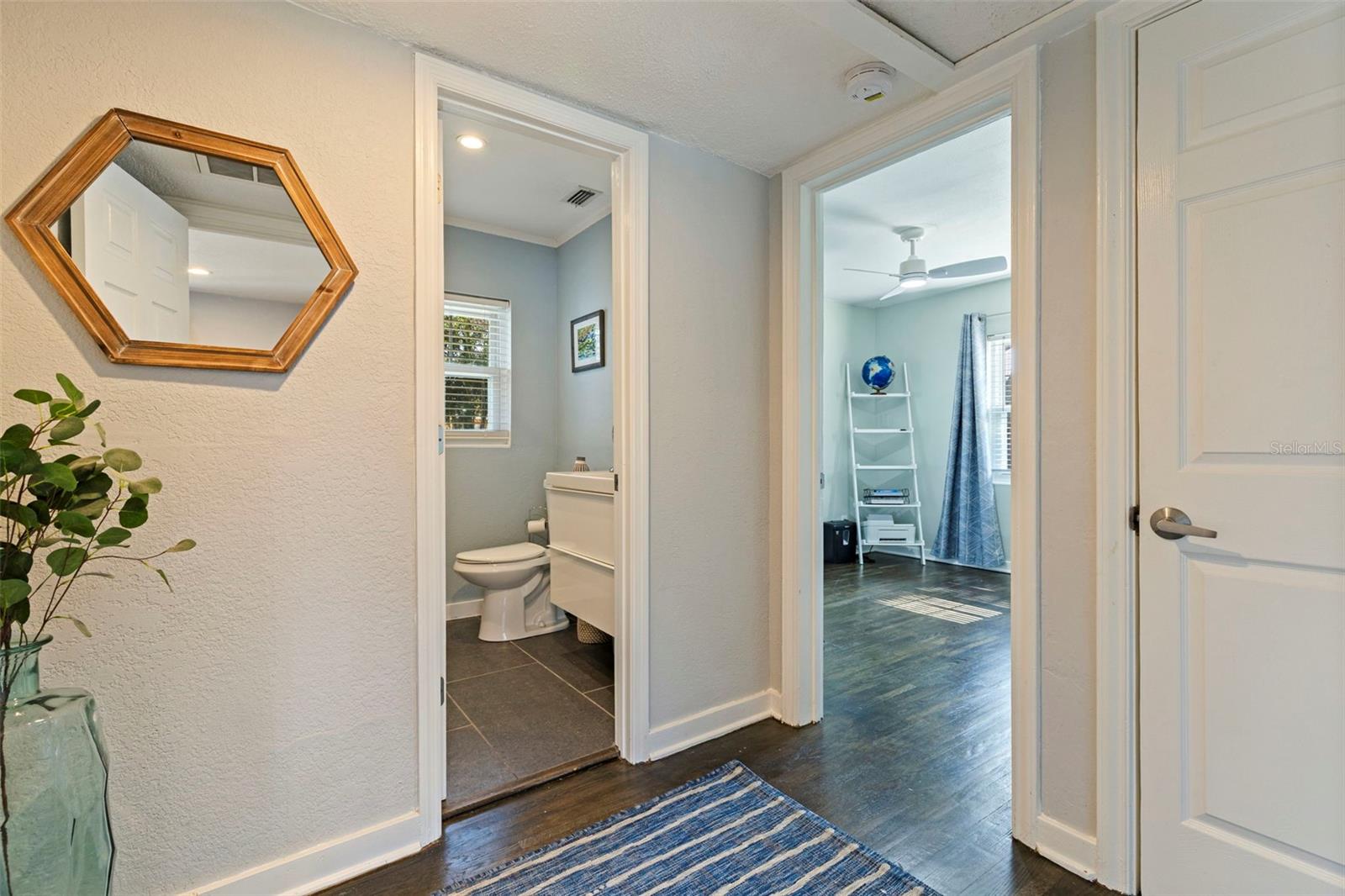 Image 19 of 30 For 3827 17th Street N