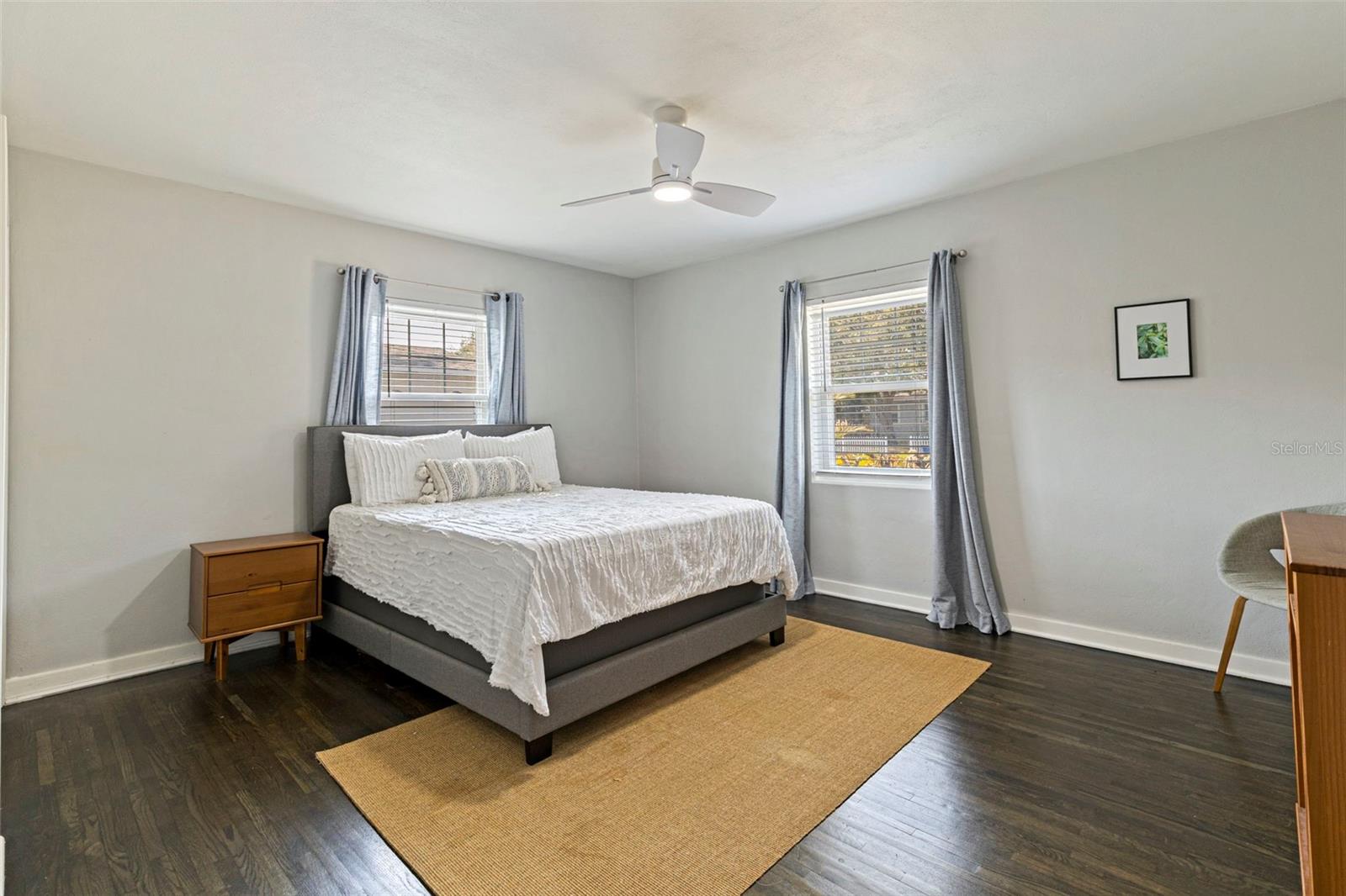 Image 23 of 30 For 3827 17th Street N