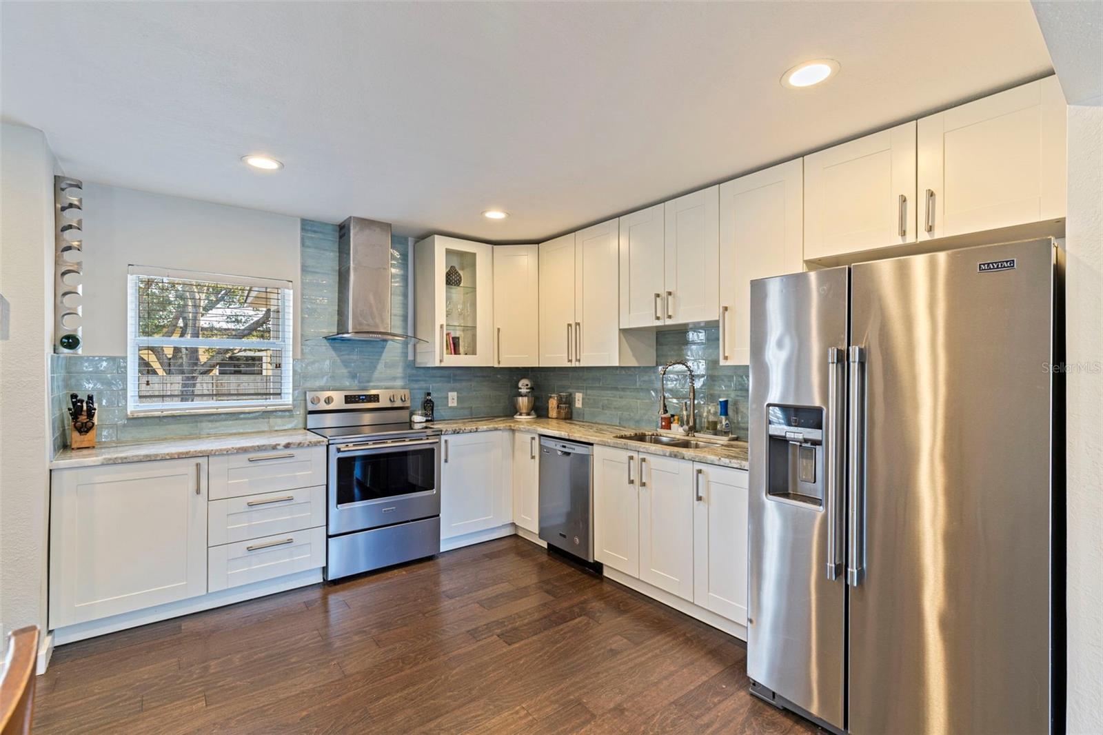 Image 8 of 30 For 3827 17th Street N