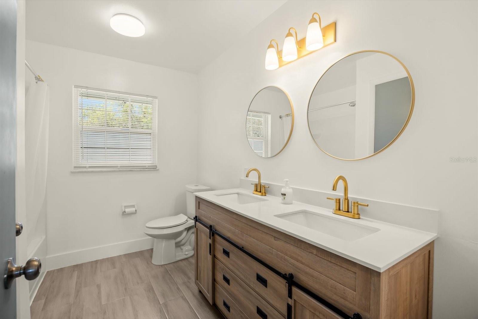 Image 17 of 33 For 31300 Us Highway 441 N