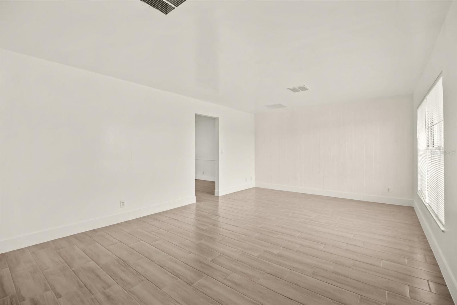 Image 5 of 33 For 31300 Us Highway 441 N