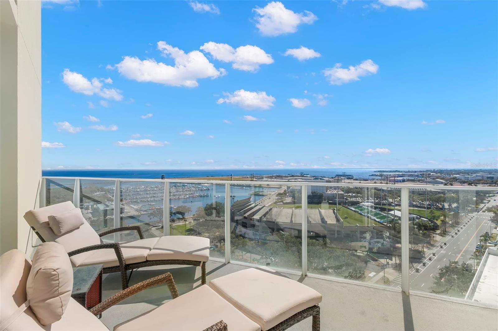 Image 14 of 82 For 175 1st Street S 1506