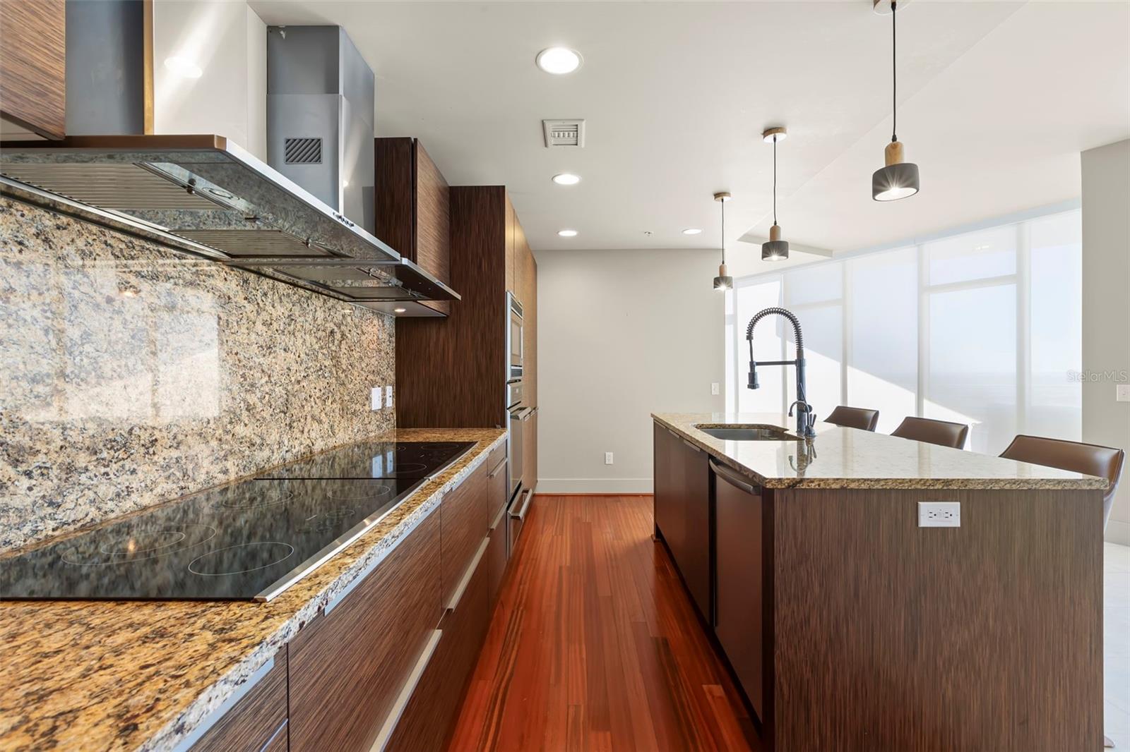 Image 19 of 82 For 175 1st Street S 1506