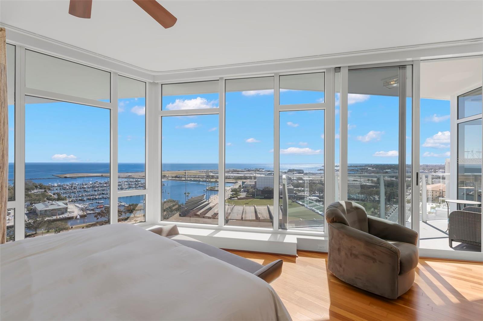 Image 39 of 82 For 175 1st Street S 1506