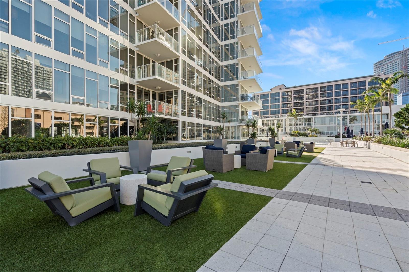 Image 64 of 82 For 175 1st Street S 1506