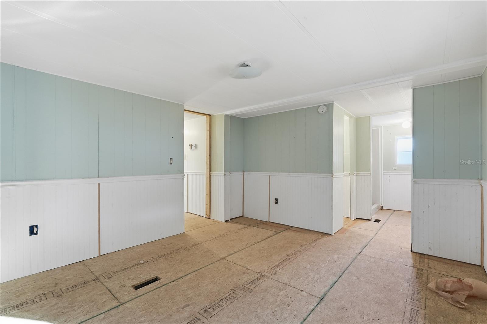 Image 12 of 20 For 4403 Tucker Square