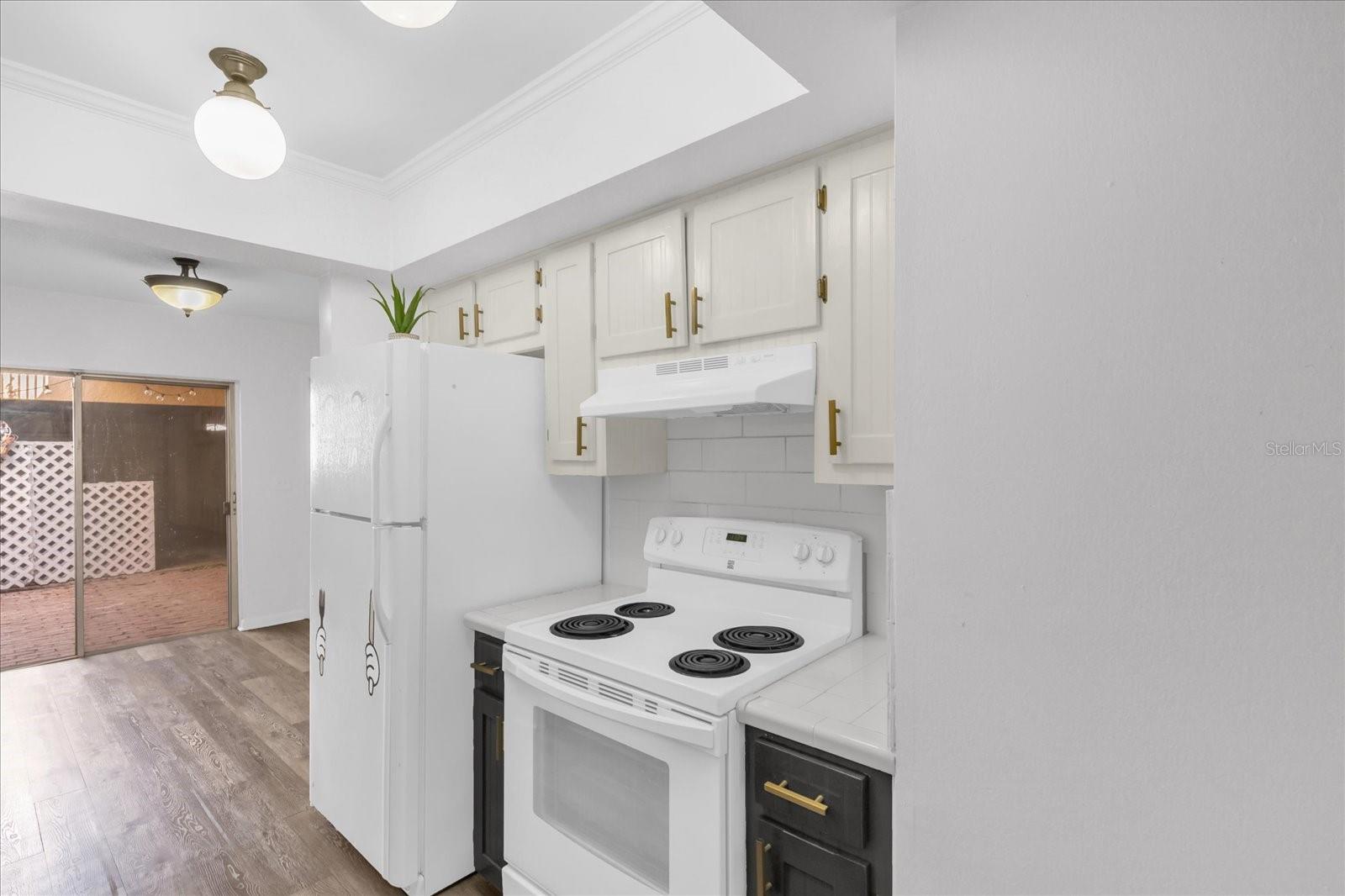 Image 13 of 30 For 4405 Vieux Carre Circle 46