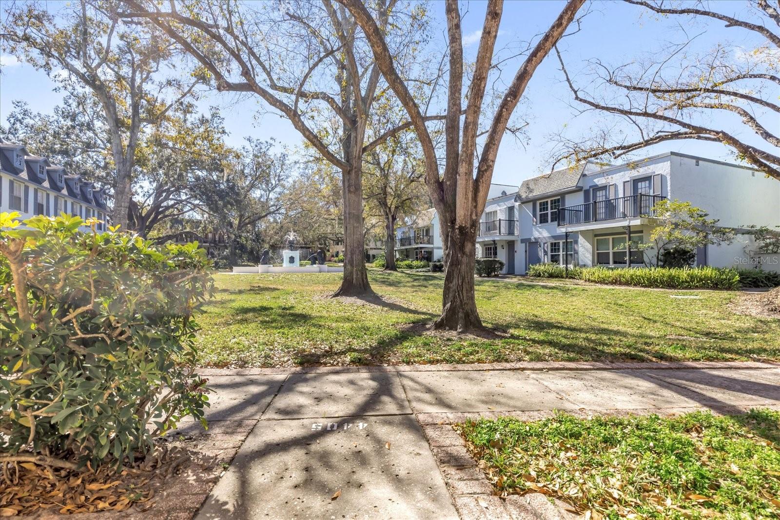 Image 3 of 30 For 4405 Vieux Carre Circle 46