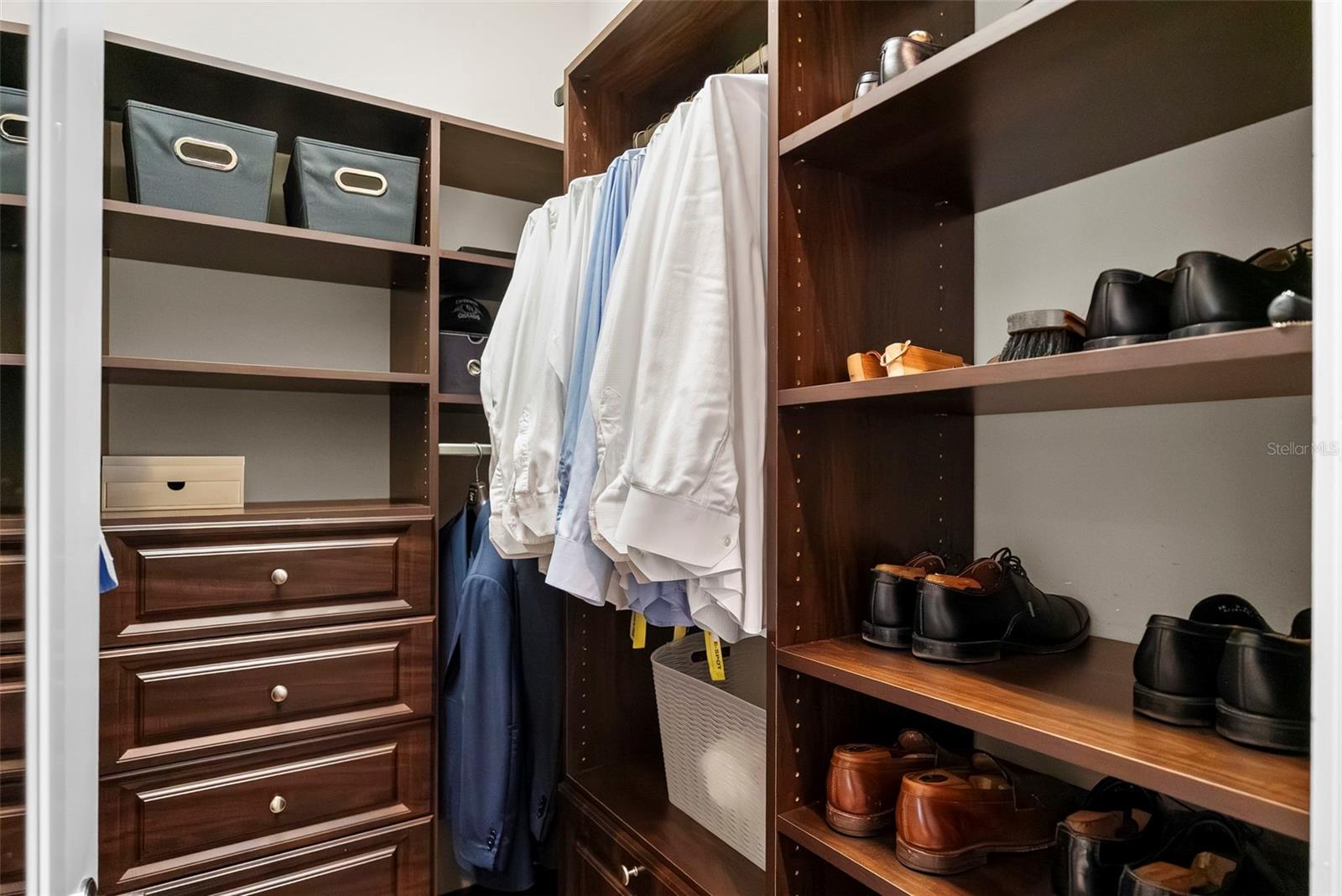 Image 32 of 53 For 1504 Obrapia Street